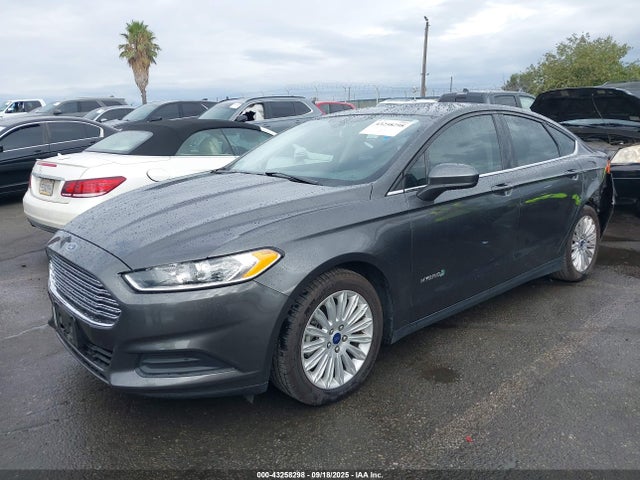 Ford Fusion Hybrid S 2016 3FA6P0UU2GR405702 Image 2