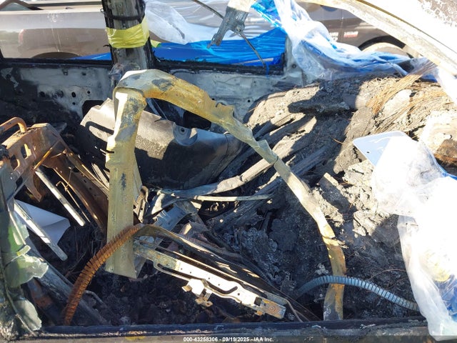 2015 CADILLAC ESCALADE 1GYS3CKJ0FR161034 Photo 4