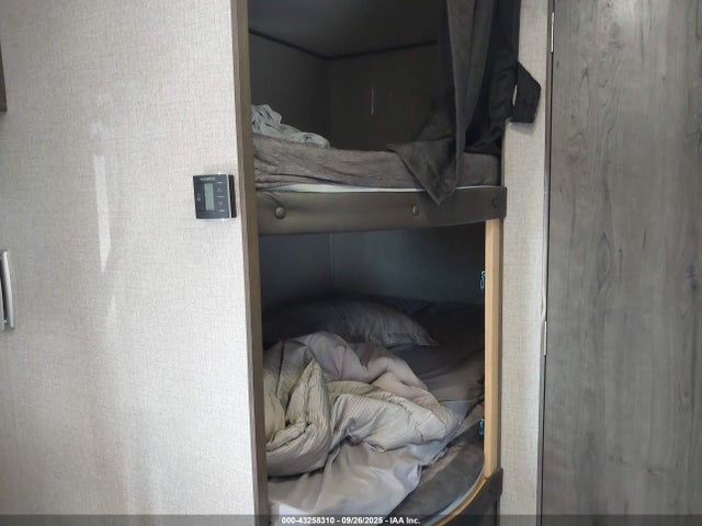 1UJBJ0BN0L17V1435 Jayco 264bh