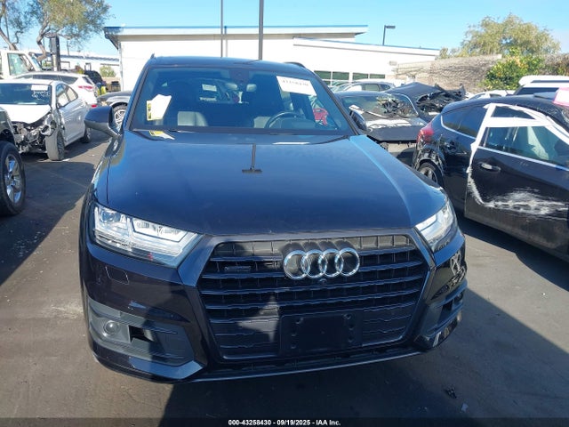 WA1VAAF71HD043290 Audi 2017