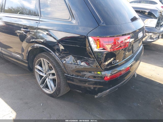 WA1VAAF71HD043290 Audi 2017