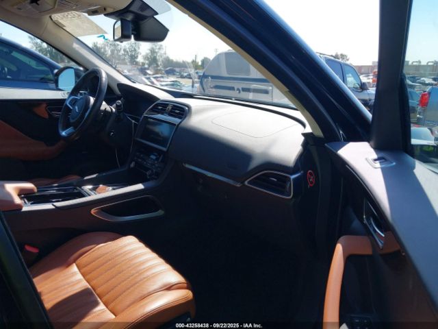 2018 JAGUAR F-PACE SADCN2GX5JA320024 Photo 4