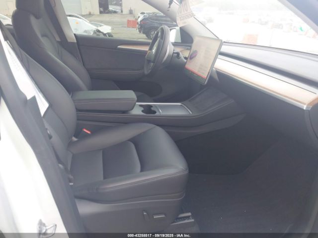 2025 TESLA MODEL Y 7SAYGDEE0SA370590 Photo 4
