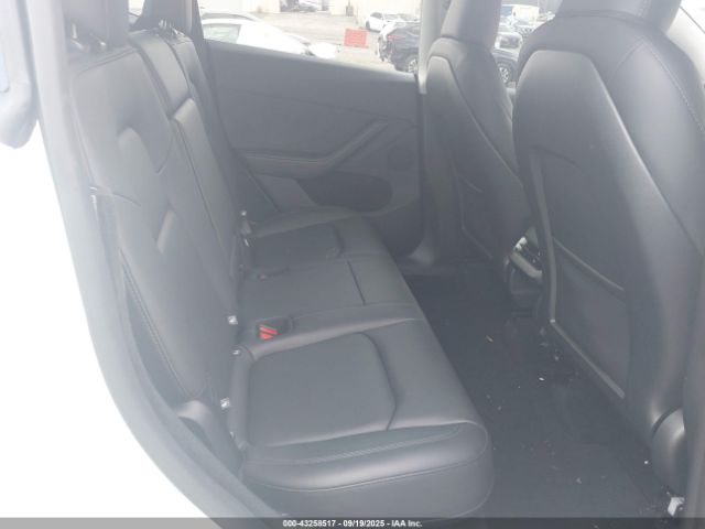 2025 TESLA MODEL Y 7SAYGDEE0SA370590 Photo 7