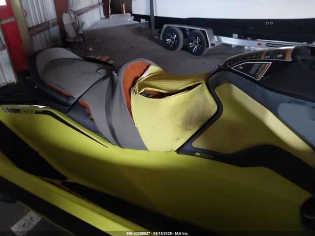 2019 SEADOO RXT-X 300 YDV06933K819 Photo 4