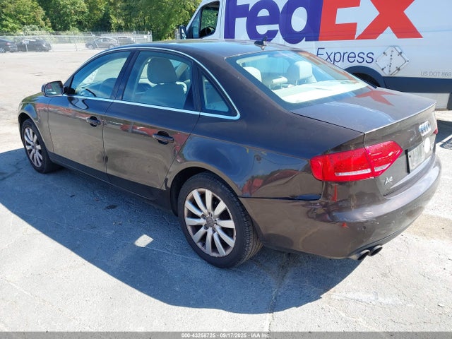 2011 AUDI A4 WAUFFAFL2BN012377 Photo 2