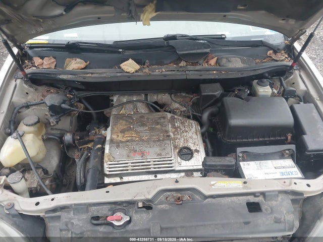 2000 LEXUS RX 300 JT6HF10U1Y0131015 Photo 9