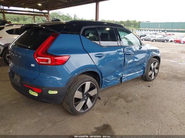 2023 VOLVO XC40 RECHARGE PURE ELECTRIC YV4ED3UM3P2089275 Photo 3