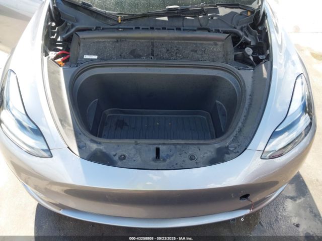 2024 TESLA MODEL Y 7SAYGDEE5RA333769 Photo 9