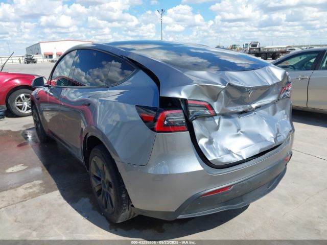 2024 TESLA MODEL Y 7SAYGDEE5RA333769 Photo 2