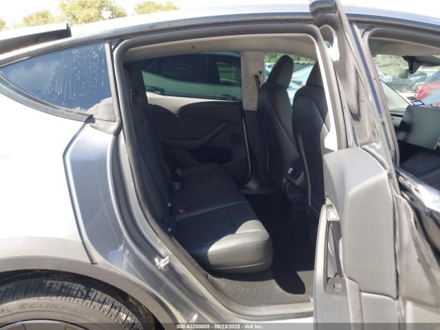 2024 TESLA MODEL Y 7SAYGDEE5RA333769 Photo 7