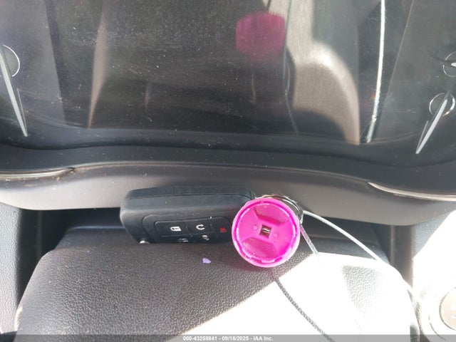 1G4GB5G36EF275197 Buick lfx