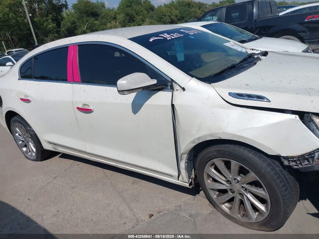1G4GB5G36EF275197 Buick lfx