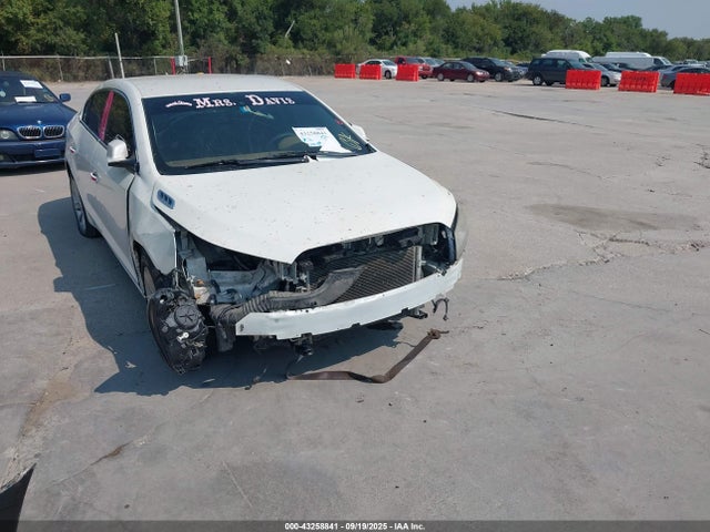 1G4GB5G36EF275197 Buick lfx