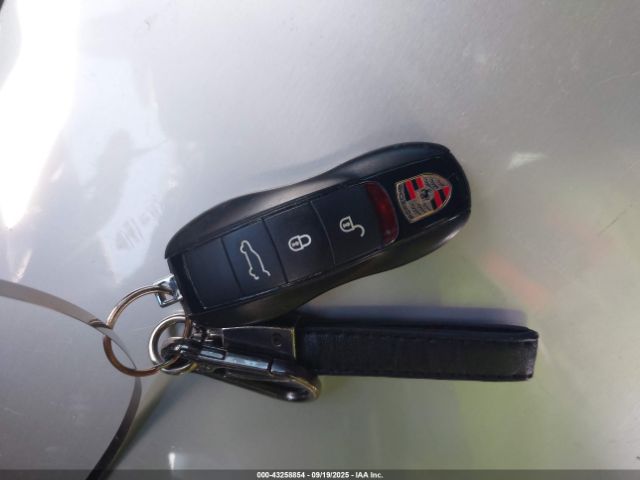 2018 PORSCHE MACAN WP1AB2A59JLB36632 Photo 10