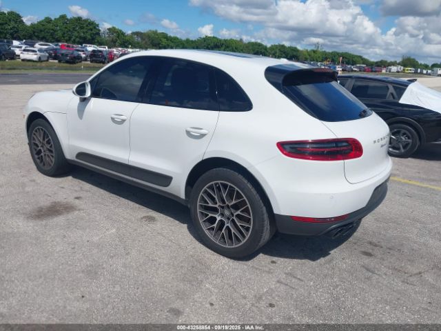 2018 PORSCHE MACAN WP1AB2A59JLB36632 Photo 2