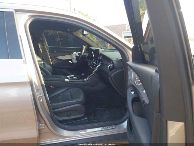 2019 MERCEDES-BENZ GLC 300 WDC0G4KB4KV162554 Photo 4