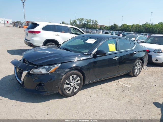 Nissan 2020 2020 1N4BL4BV8LC277746 Image 2