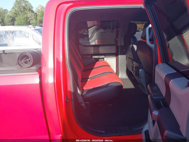 43259195 :رقم المزاد ، 1FT8W3CT2JEB61561 vin ، 2018 Ford F-350 Xlt مزاد بيع