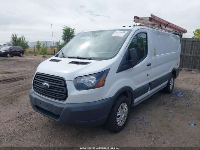 Ford Transit 2017 1FTYR1YM0HKB49210 Image 2