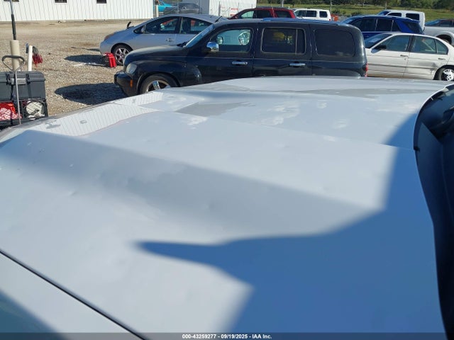 3GCUKREC0JG397094 Chevrolet Silverado 1500 2lt