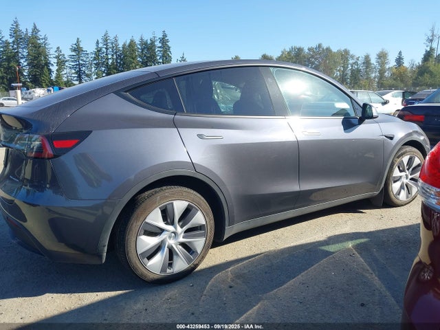 7SAYGDEE9PF922212 Tesla Model Y