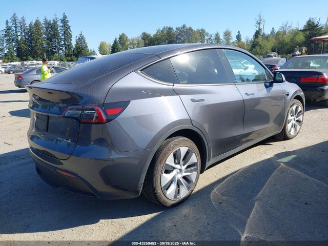 7SAYGDEE9PF922212 Tesla Model Y
