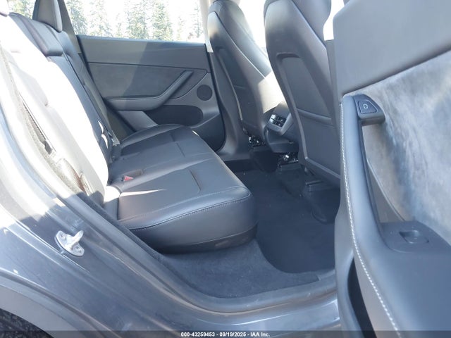 7SAYGDEE9PF922212 Tesla Model Y