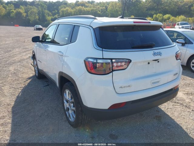 2022 JEEP COMPASS 3C4NJDFB8NT219172 Photo 2