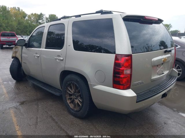 2013 CHEVROLET TAHOE 1GNSCBE03DR136992 Photo 2
