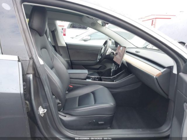 2018 TESLA MODEL 3 5YJ3E1EAXJF116282 Photo 4