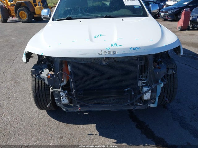 1C4RJFBG2FC627243 Jeep Grand Cherokee Limited