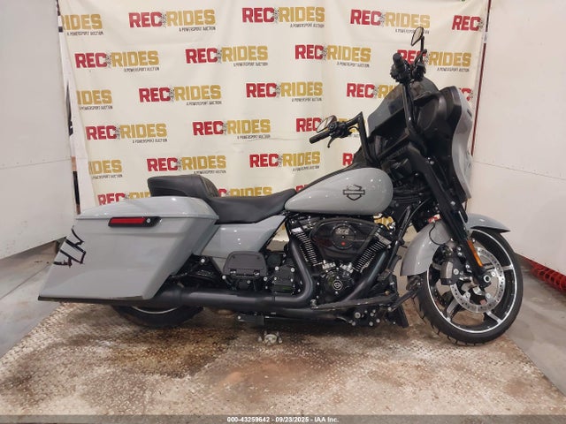 1HD1KB713RB633617 Harley-Davidson FLHX