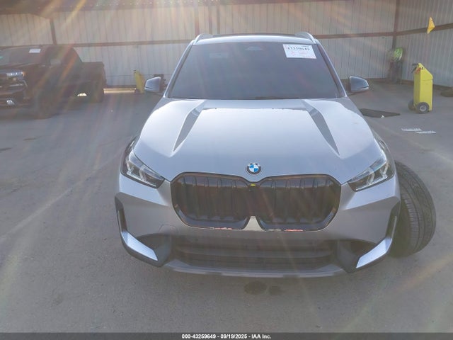 WBX73EF04P5X15499 BMW X1
