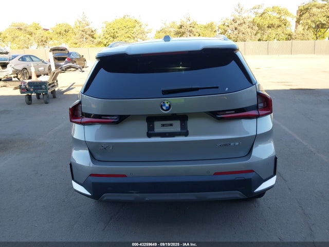 WBX73EF04P5X15499 BMW X1