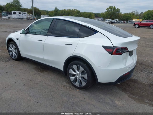 2023 TESLA MODEL Y 7SAYGAEE5PF917779 Photo 2