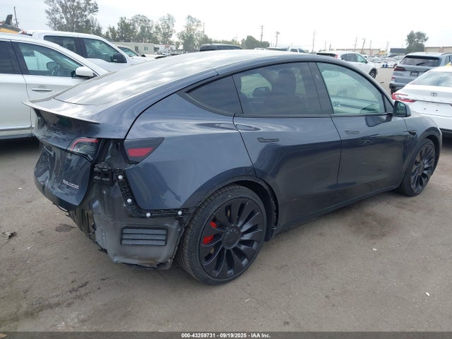 2023 TESLA MODEL Y 7SAYGDEF2PF864243 Photo 3