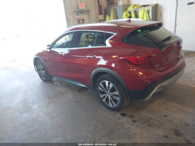 2017 INFINITI QX30 SJKCH5CR1HA034061 Photo 2