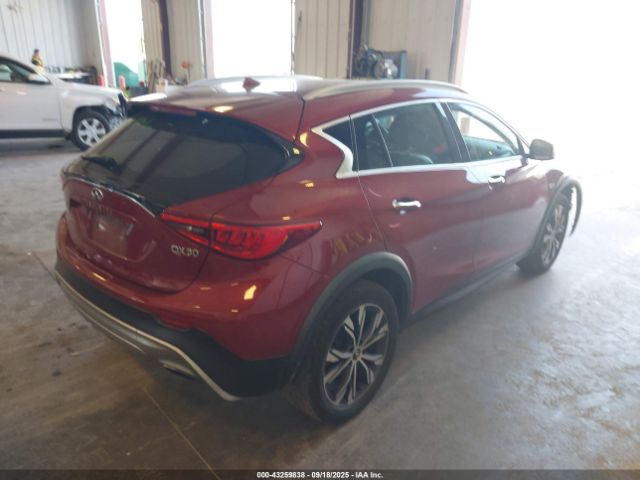 2017 INFINITI QX30 SJKCH5CR1HA034061 Photo 3