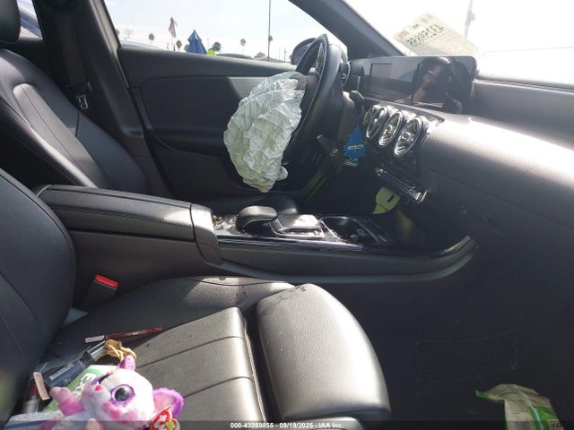 2020 MERCEDES-BENZ A 220 W1K3G4EB0LJ209186 Photo 4