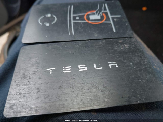 2021 TESLA MODEL Y 5YJYGAEE0MF299151 Photo 10