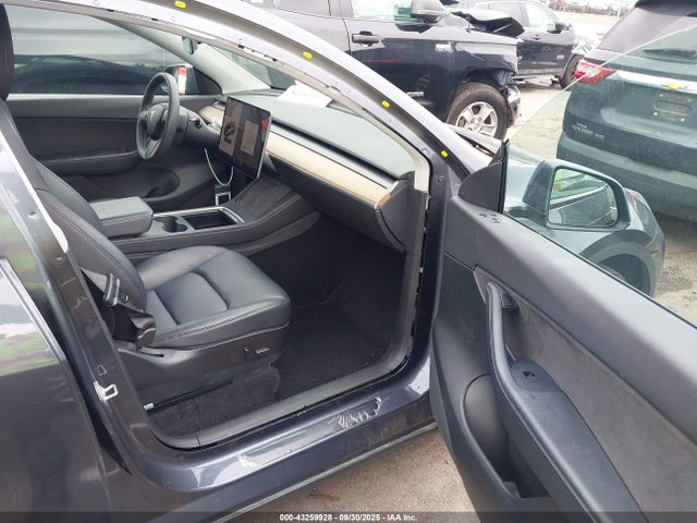 2021 TESLA MODEL Y 5YJYGAEE0MF299151 Photo 4