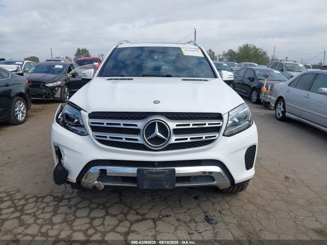 4JGDF6EE9HA943836 Mercedes-Benz m276