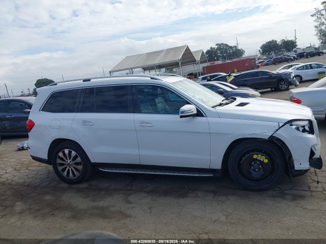 4JGDF6EE9HA943836 Mercedes-Benz m276