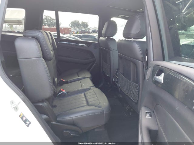 4JGDF6EE9HA943836 Mercedes-Benz m276