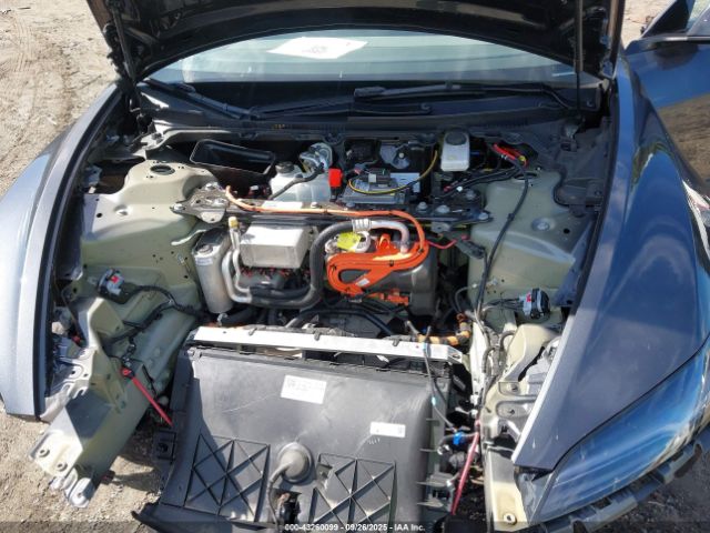 2025 TESLA MODEL 3 5YJ3E1EB3SF902449 Photo 9