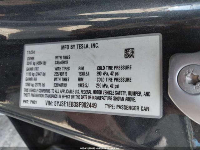 2025 TESLA MODEL 3 5YJ3E1EB3SF902449 Photo 8