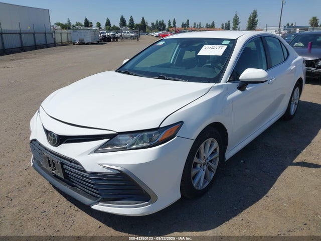 4T1C11AK5MU601592 Toyota CAMRY LE