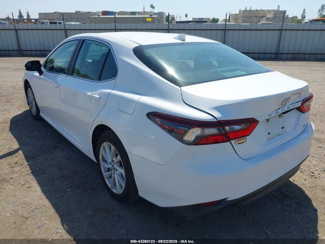 4T1C11AK5MU601592 Toyota CAMRY LE