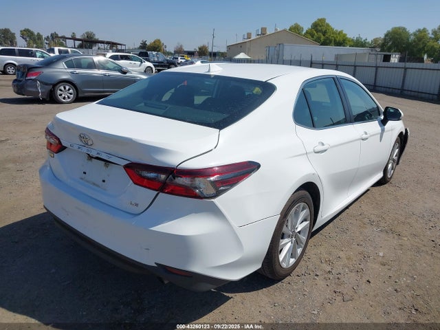 4T1C11AK5MU601592 Toyota CAMRY LE